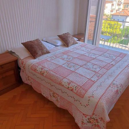 Cozy Room With Queen Bed 温馨双人大房间 Mestre Eksteriør bilde